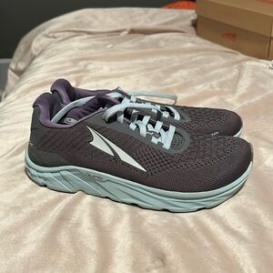 Altra Women's Athletic Shoes - Purple and Gray